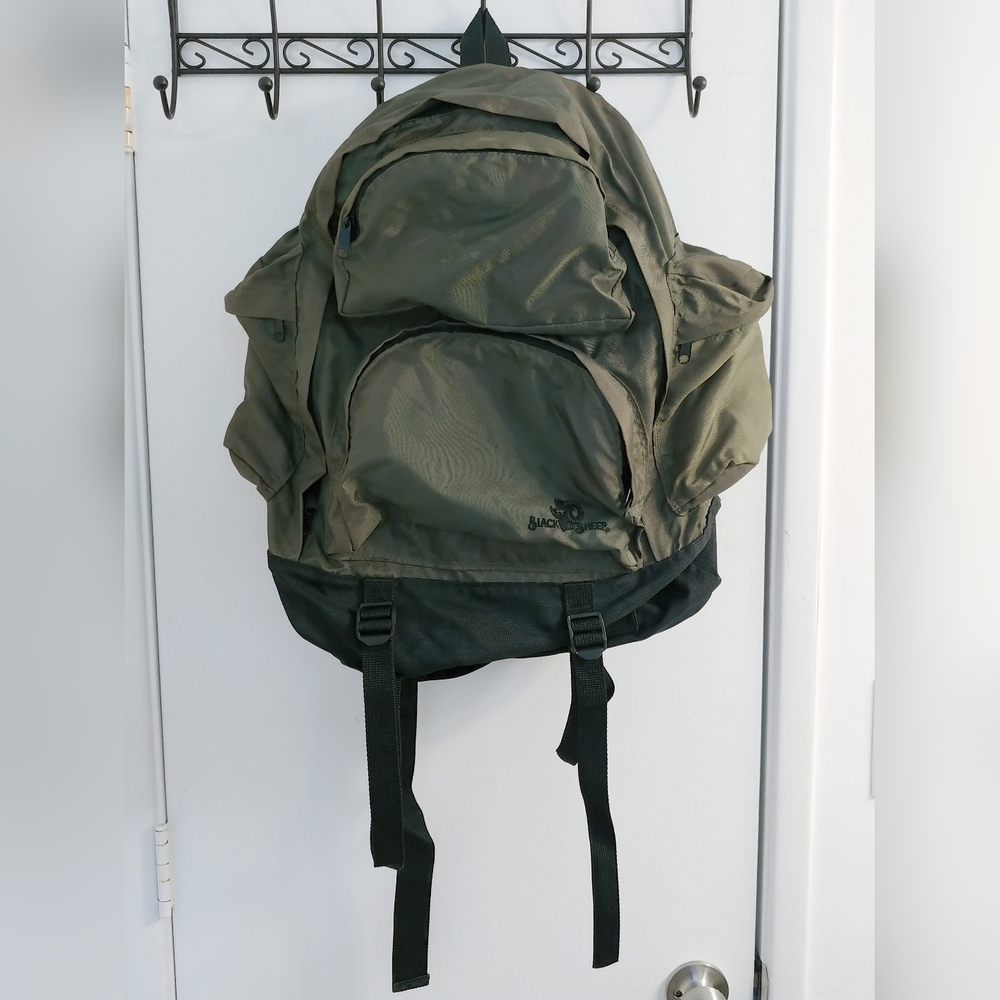 Black Sheep Hiking Backpack Green And Black.